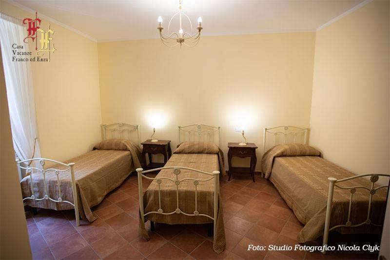 Casa Vacanze - Franco Ed Enza Bed and Breakfast San Gregorio Magno Εξωτερικό φωτογραφία