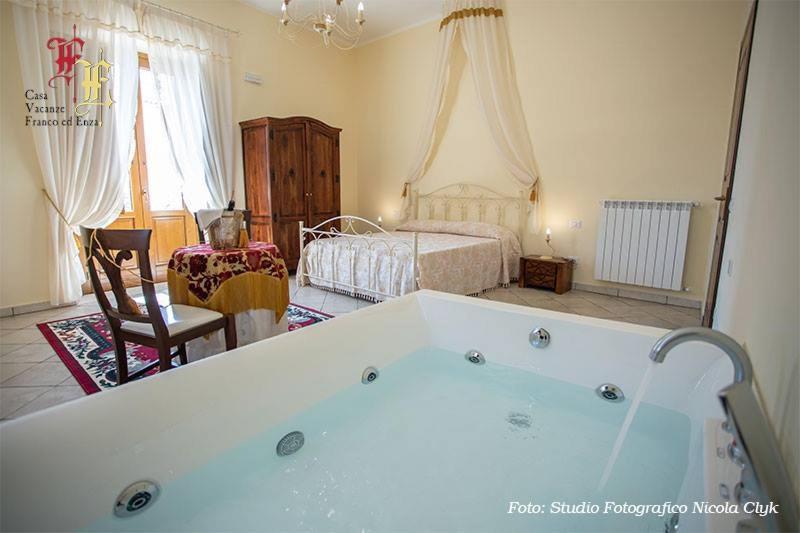 Casa Vacanze - Franco Ed Enza Bed and Breakfast San Gregorio Magno Εξωτερικό φωτογραφία